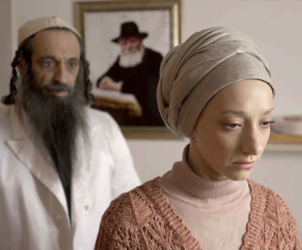 עקרה טיזר.jpg
